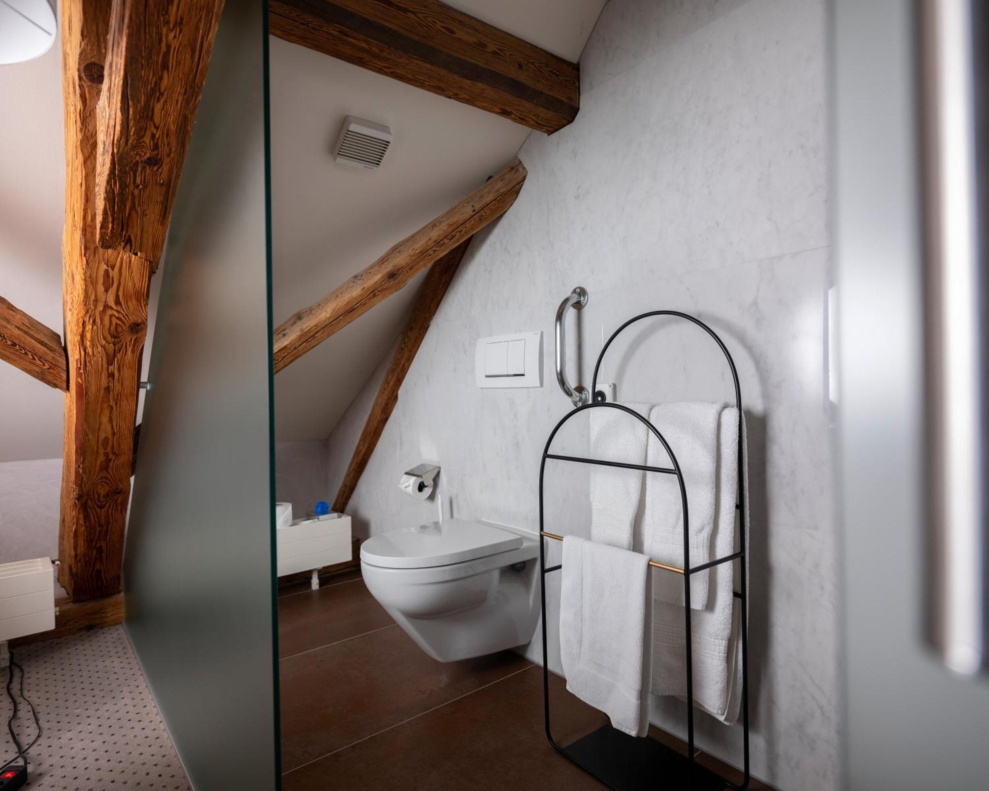 Romantik Hotel De L'Ours Sugiez Εξωτερικό φωτογραφία
