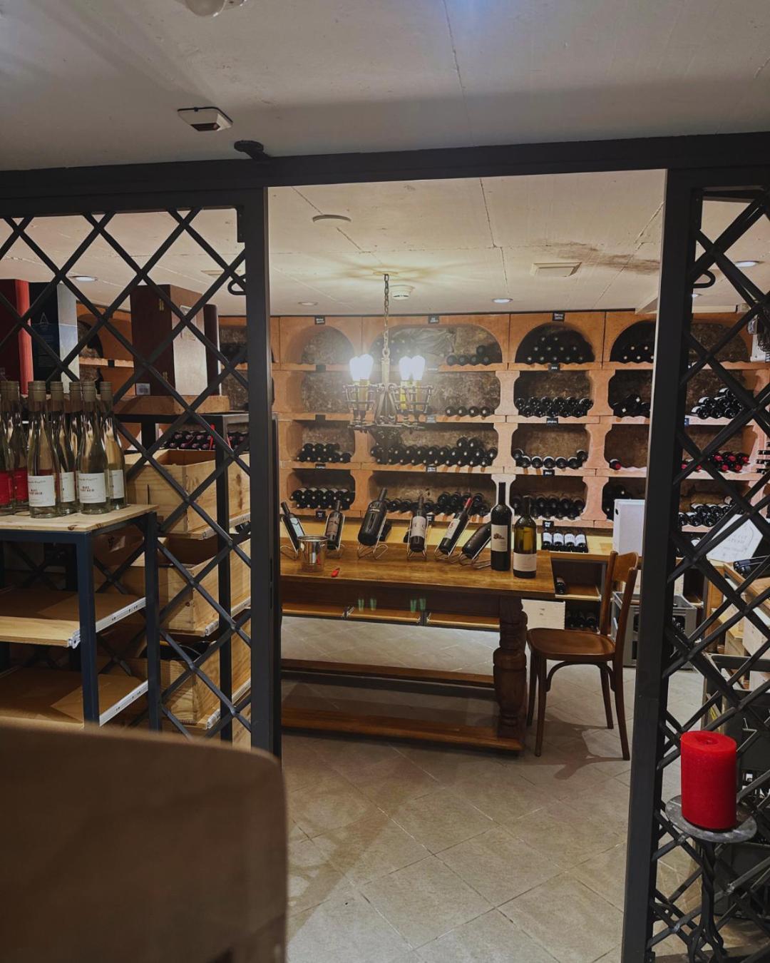 Romantik Hotel De L'Ours Sugiez Εξωτερικό φωτογραφία
